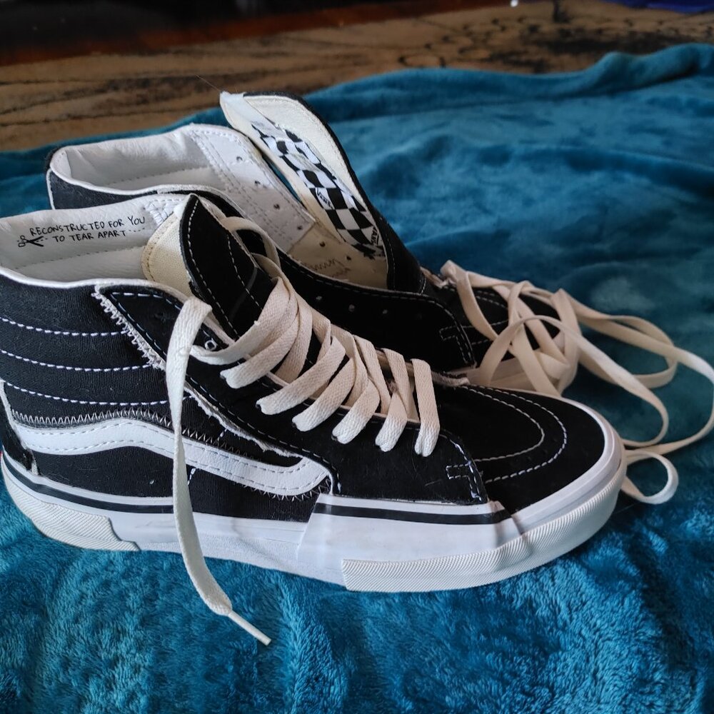 Vans - Black - Men 9 or Women's 9.5